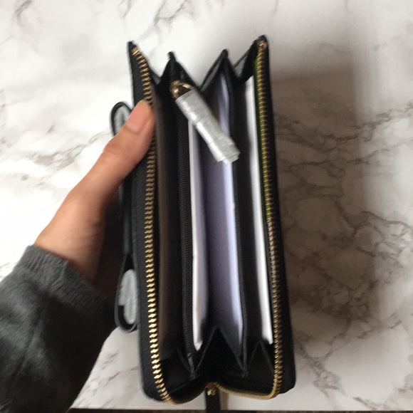 Kate Spade Wallet with bow (: - Picture 3 of 3